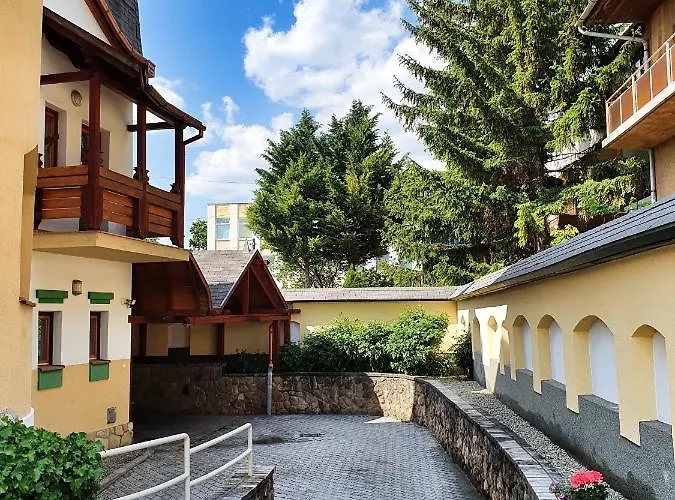 Pannonia إسترغوم